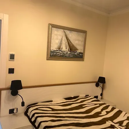 3 Hanul Piratilor Lejlighed